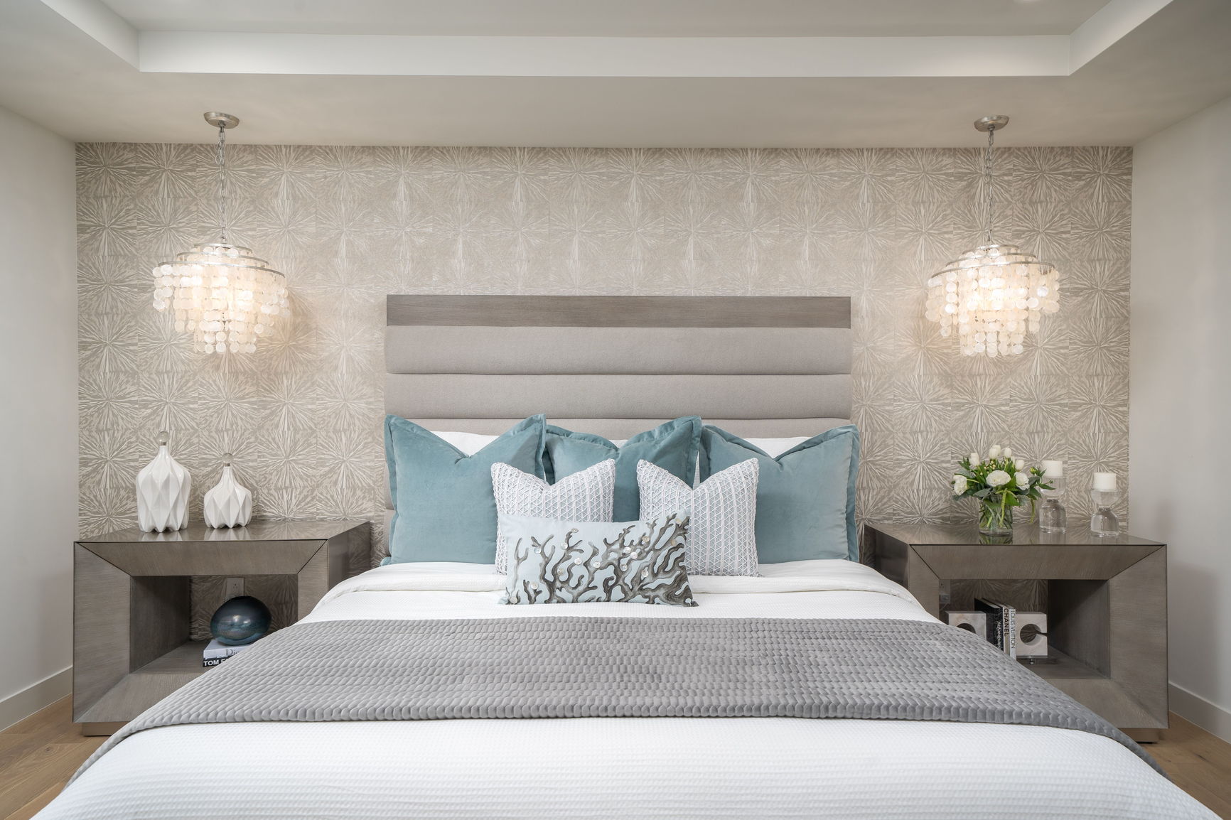 Wallpaper Wonders: Setting the Tone for your Room with Style