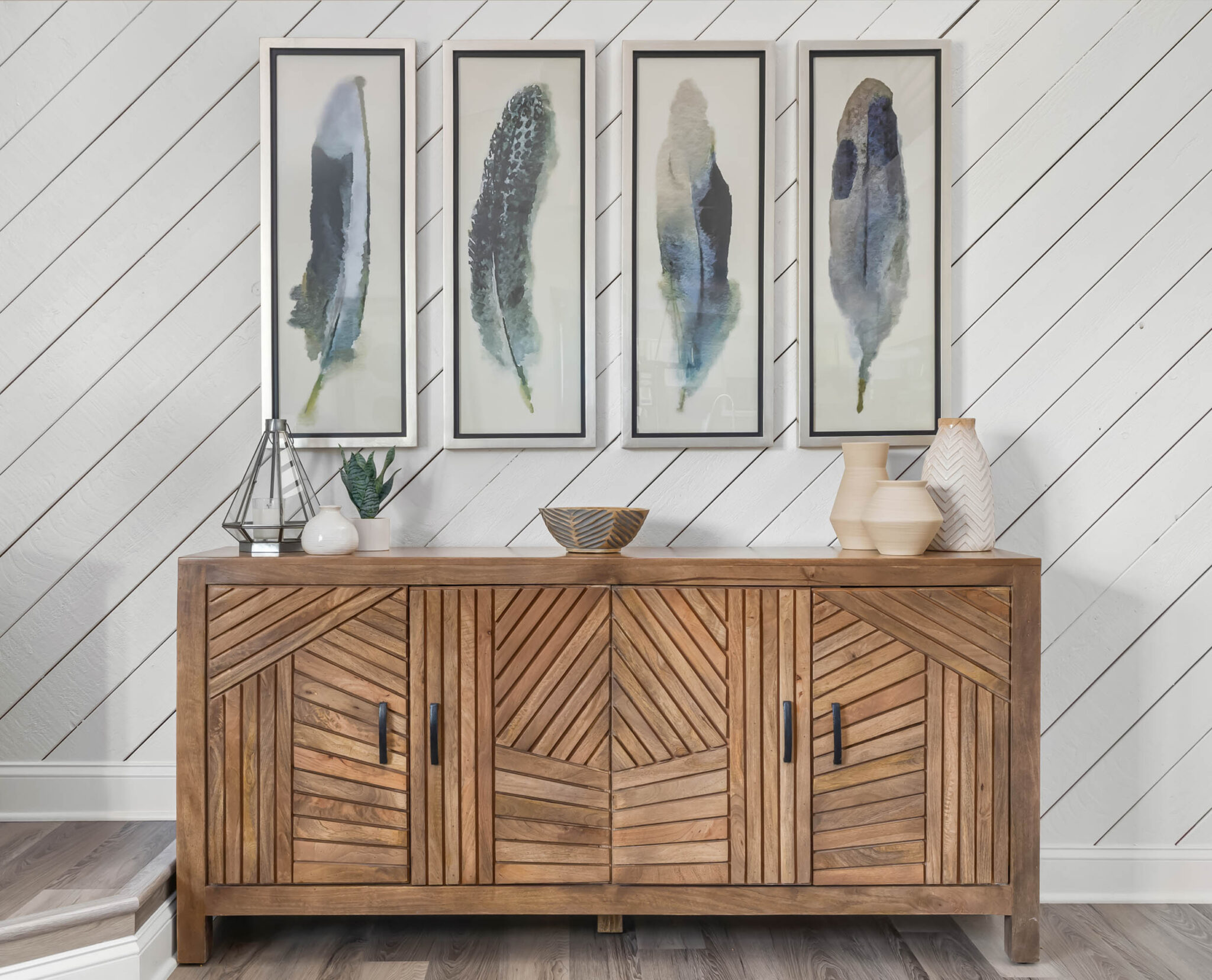 Elevate Your Hallway: Inspiring Gallery Wall Ideas